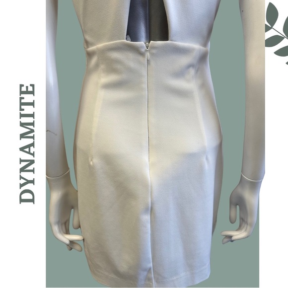 🛍️3/$40 Dynamite White Sleeveless Criss Cross Back Detail V Neck Size Small - Picture 6 of 7